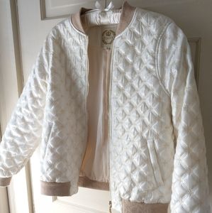 Fall bombe jacket with patterned pearlized fabric~